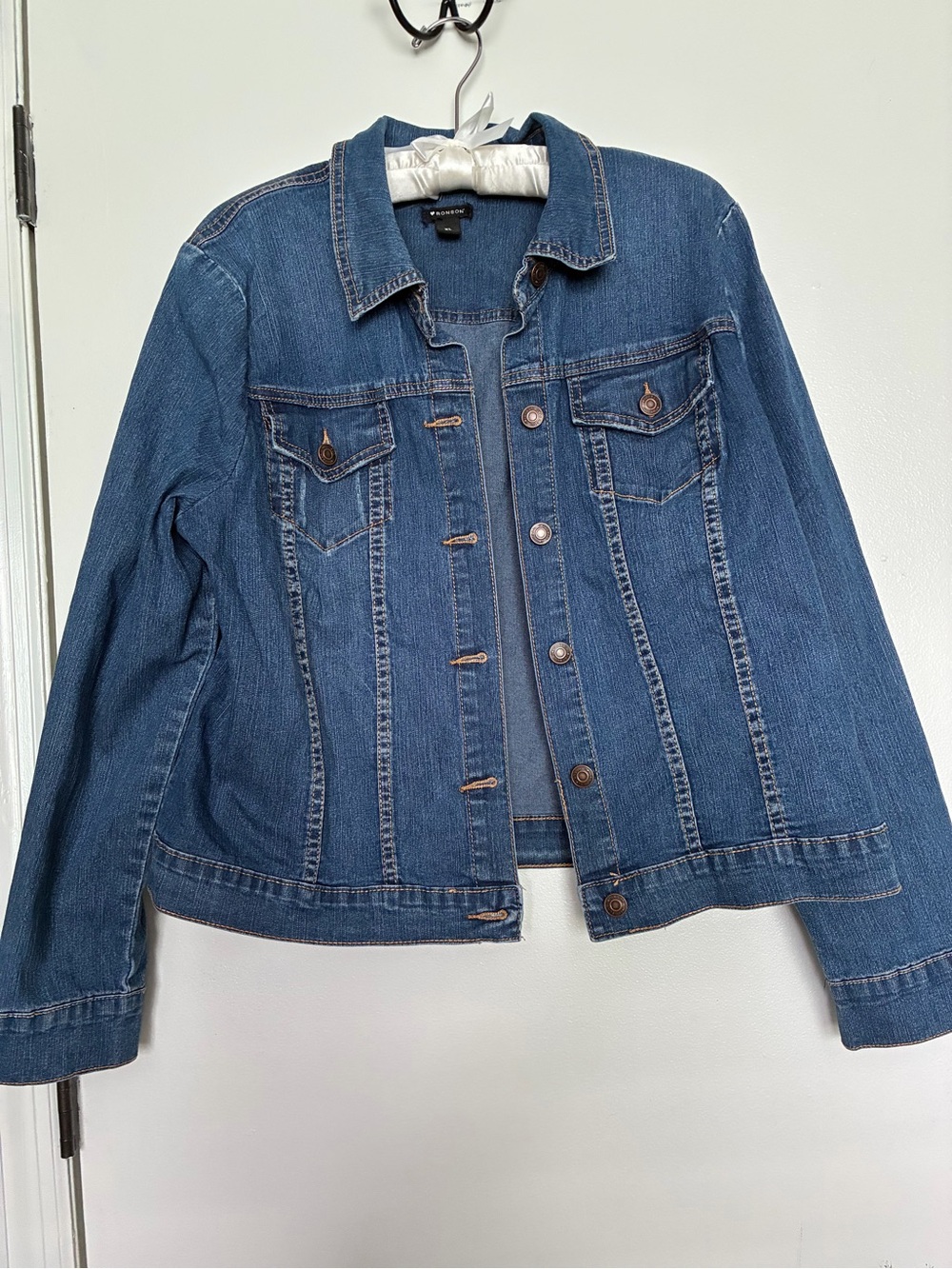 The Ultimate Staple of Every Lady's Wardrobe... DENIM JACKET